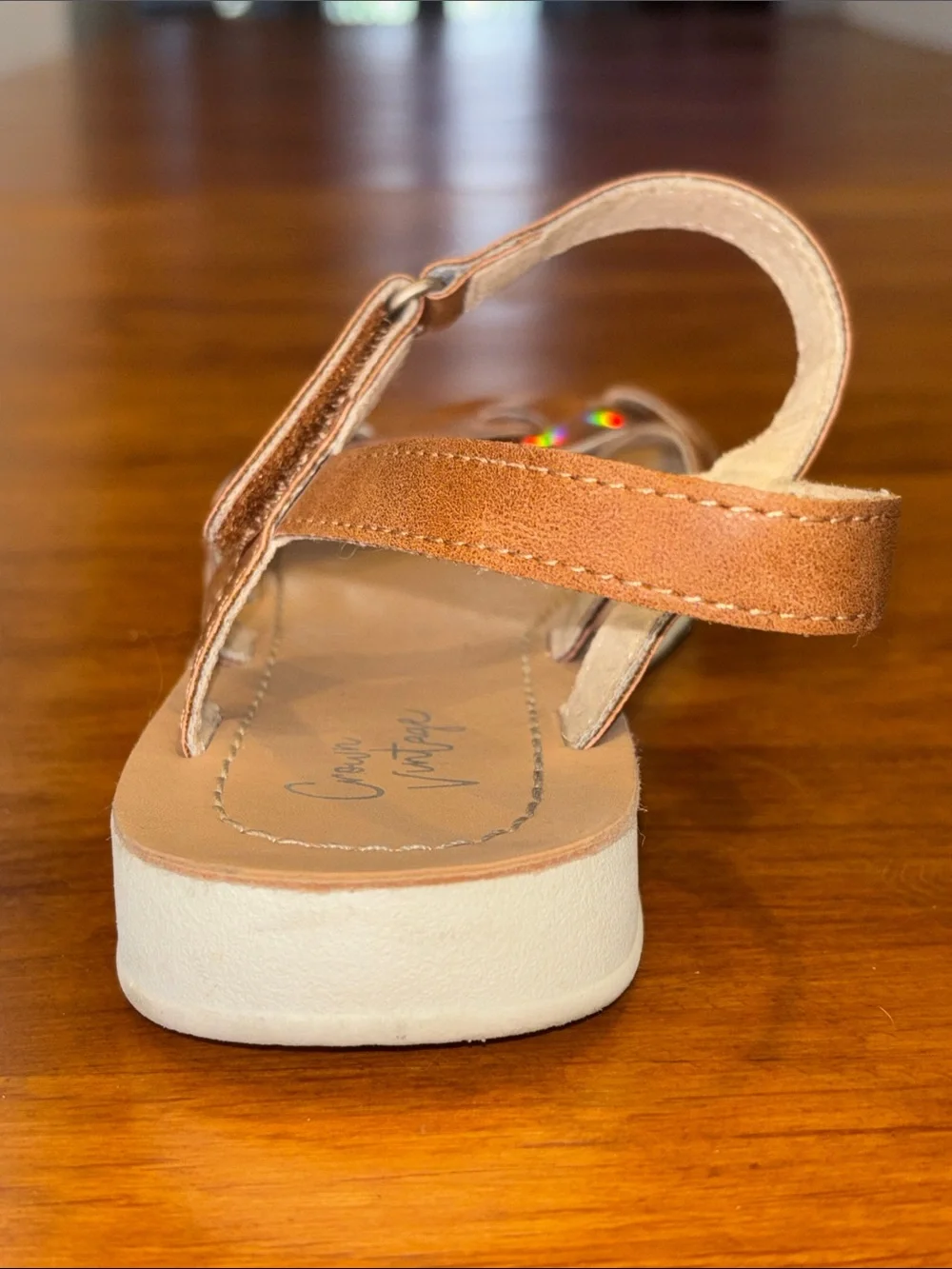 CROWN VINTAGE GIRLS SANDALS EUC SIZE 4 CHARLOTTE BROWN IRIDESCENT STRAPPY BOHO🤎